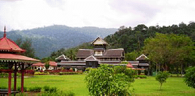 300px-Seri_Menanti_palace